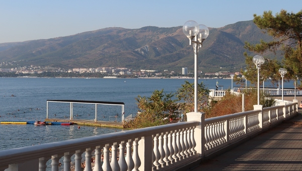 На популярном черноморском курорте взяли пробы воды в море