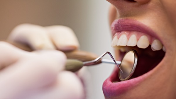 Стоматологи советуют применять это людям с повышенной чувствительностью зубов