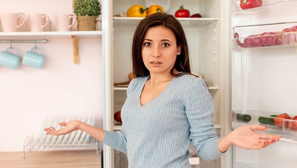До смешного простой секрет, чтобы в холодильнике всегда пахло хорошо