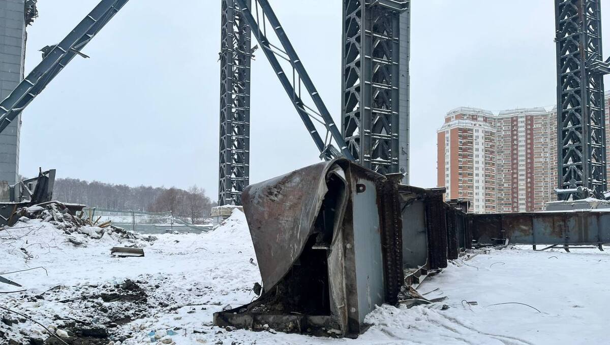 Рабочий в Подмосковье погиб от падения огромной балки на некогда популярном комплексе