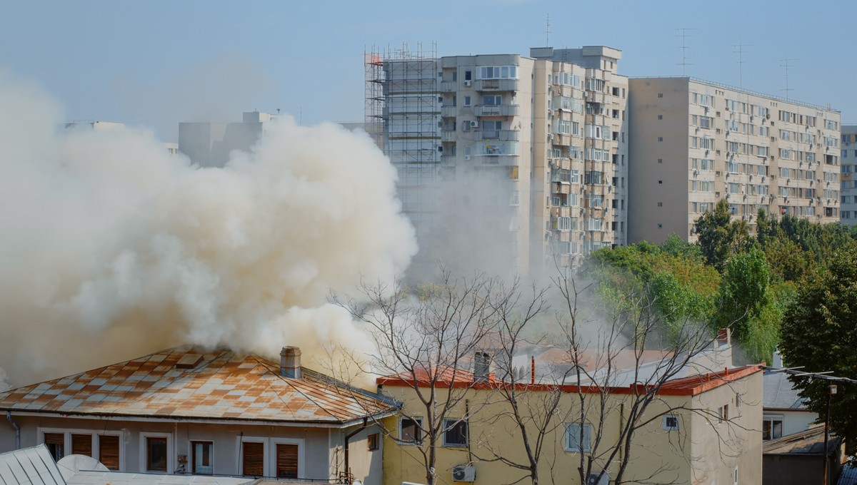 Shot: в Москве в жилом доме произошёл взрыв